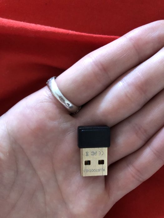 Bluetooth адаптер новий