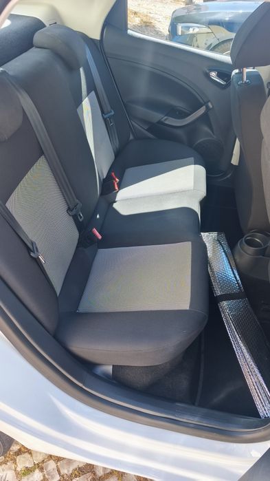 SEAT Ibiza — fotografia 8