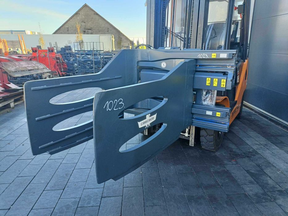 chwytak  do wózka widłowego Cascade