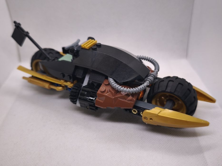 LEGO® 70733 Ninjago - Motocykl Cole'a