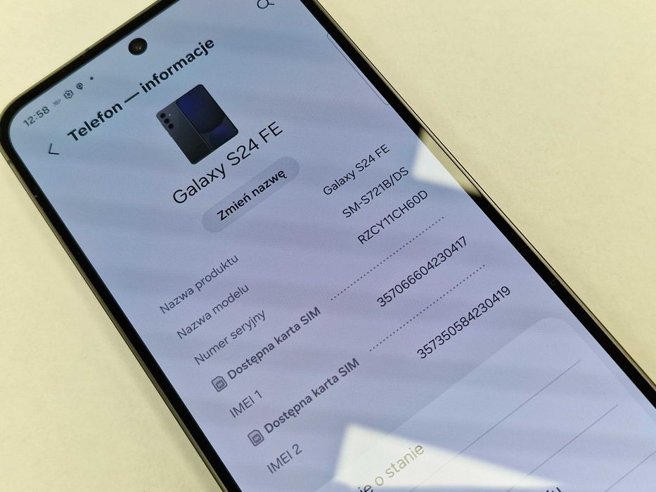 Samsung Galaxy S24 FE/ 8GB/ 128GB/ Graphite/ Grade A/ 12.07.25 + ładowarka