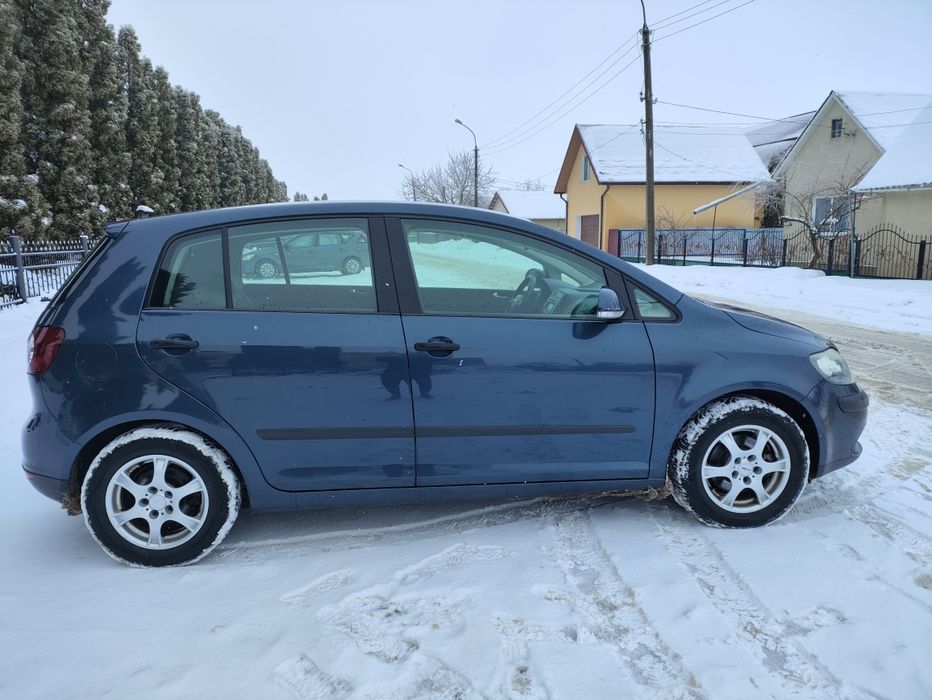 Автомобіль Wolkwagen Golf Plus 2005 рік