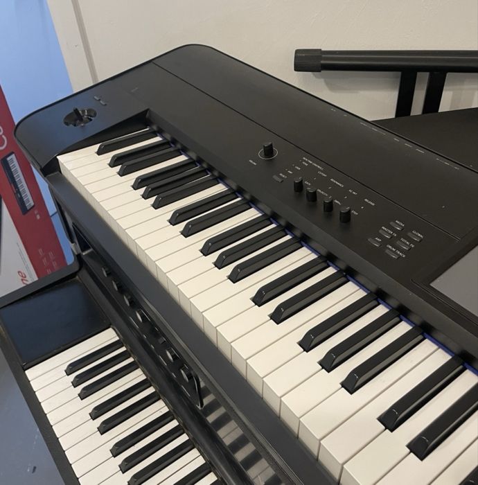 Korg krome 88 piano