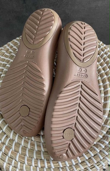 Crocs japonki serena flip brązowe W7 37/38