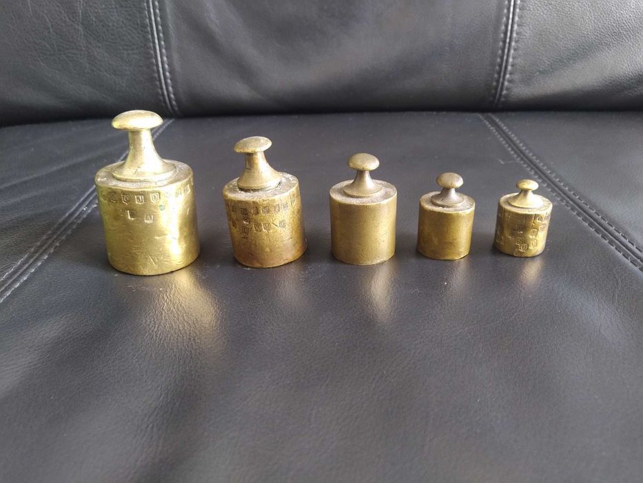 Conjunto pesos antigos de balança aferidos e certificados. 1 Kg a 1 ha