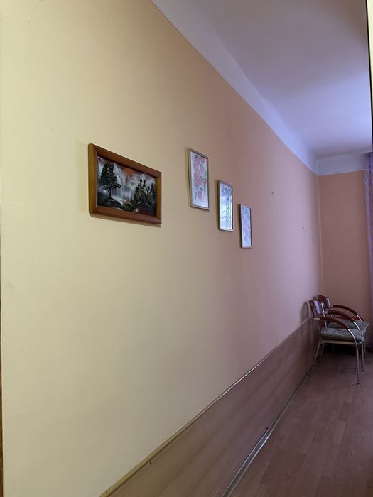 Продам 2 кімнатну квартиру з ремонтом  та меблями!