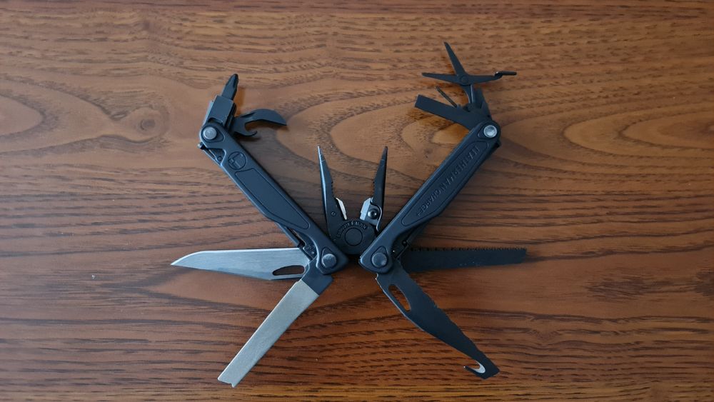 Leatherman Charge plus black