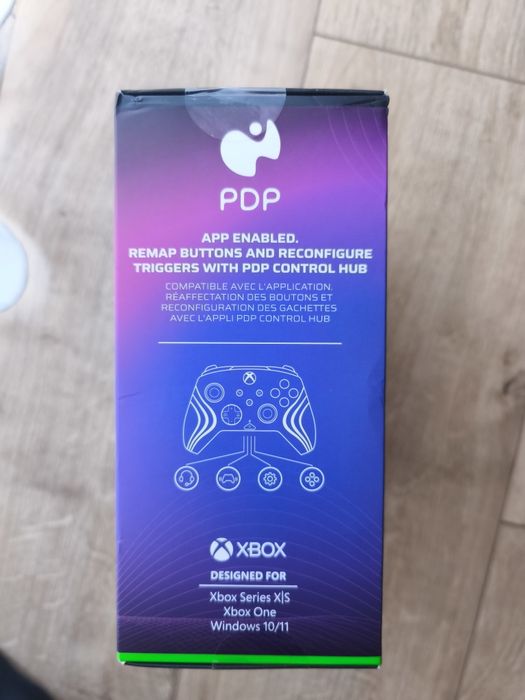 Nowy zapakowany pad przewodowy PDP Afterglow Wave do konsoli Xbox