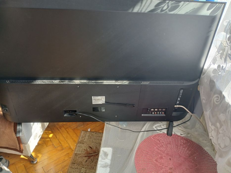 Telewizor sharp  2 razy urzywany tylko
