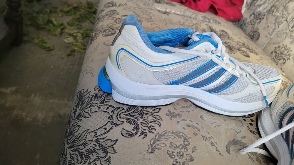 Кросівки.ADIDAS.гарний стан