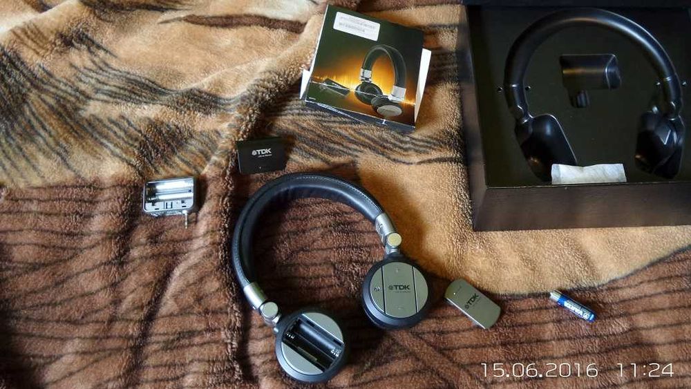 Słuchawki  Bezprzewodowe TDK WR700