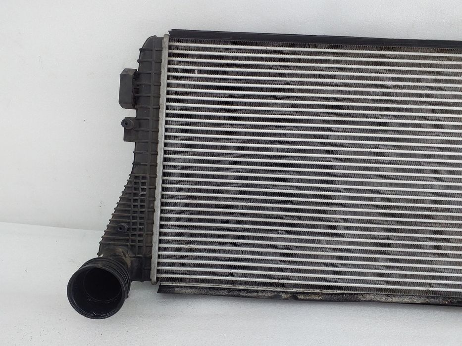Radiador do intercooler SKODA Octavia II Hatchback (1Z3)