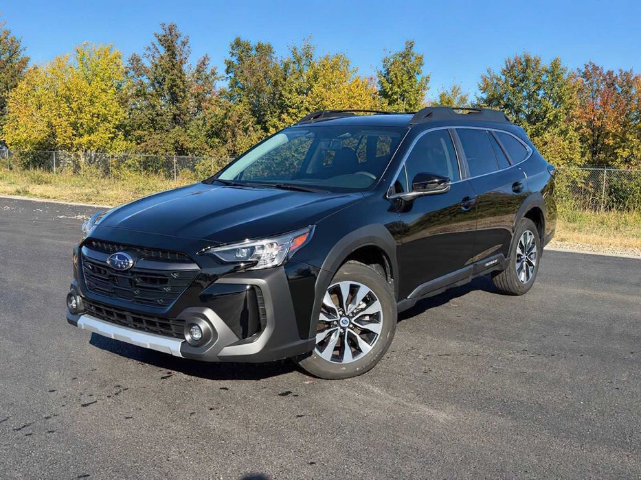 Subaru Outback Limited      2023