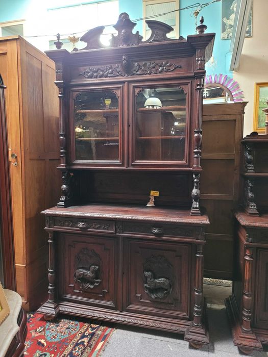 Enorme louceiro antigo - Bom estado geral