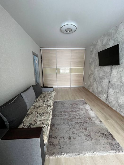 Оренда 1 кімнатної квартири Озерна Вільна