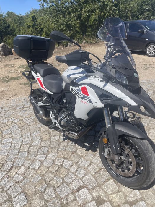 Benelli Trk 502.
