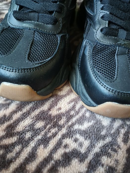 Чоловічі кросівки