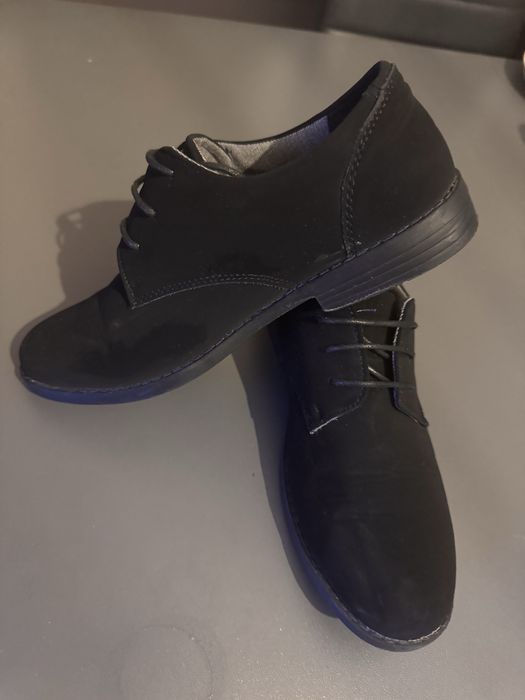 Eleganckie garniturowe buty chlopięce r. 36