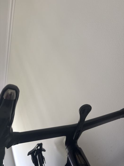 Guiador Integrado Carbono - 44 cm