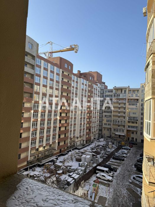 3к. квартира у новому ЖК . Будинок сданий.