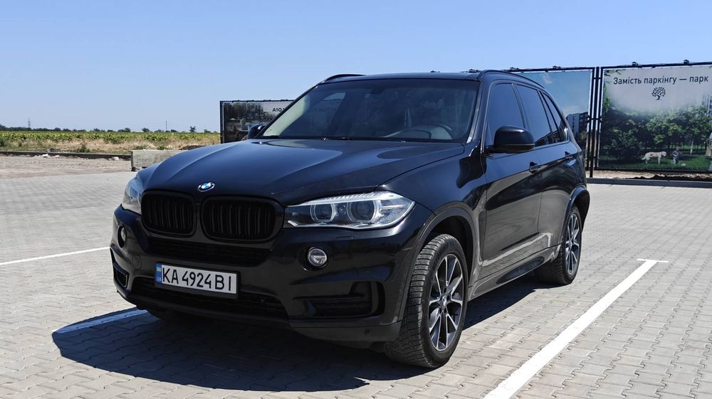 BMW Х5 2014 року 3 л дизель автомат