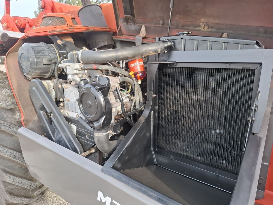 Manitou telescópico com matrícula