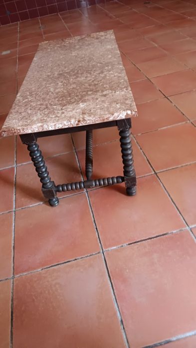 Mesa com 8 cadeiras