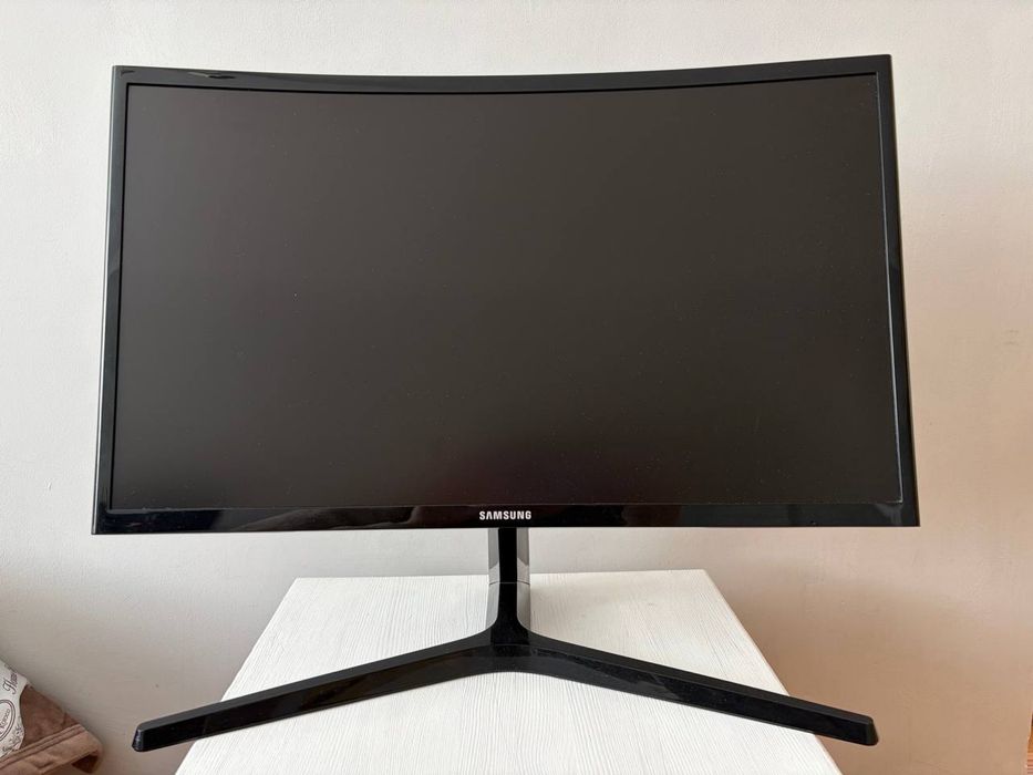 Монітор Samsung curved