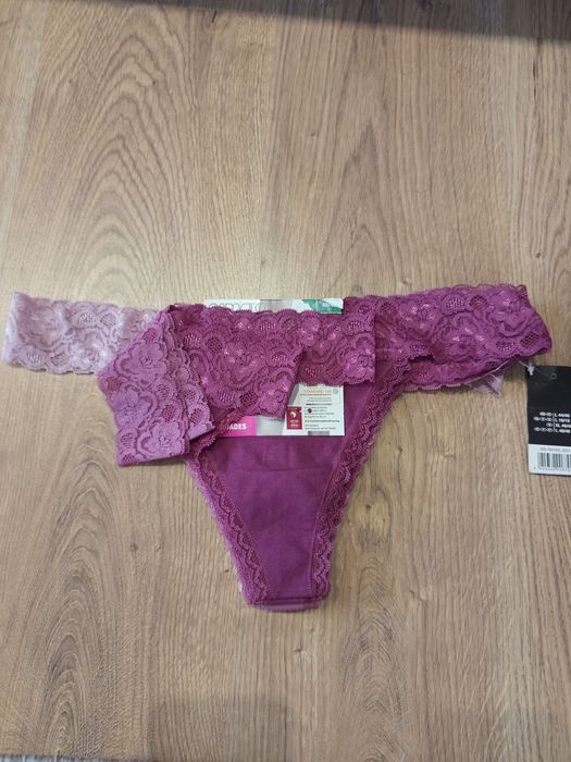 Zestaw 5szt majtek stringi Esmara rozmiar XL/2XL