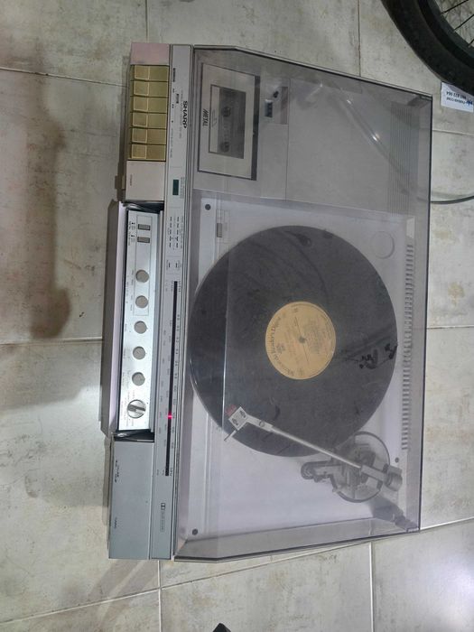 Gira Discos + 2 Colunas SHARP