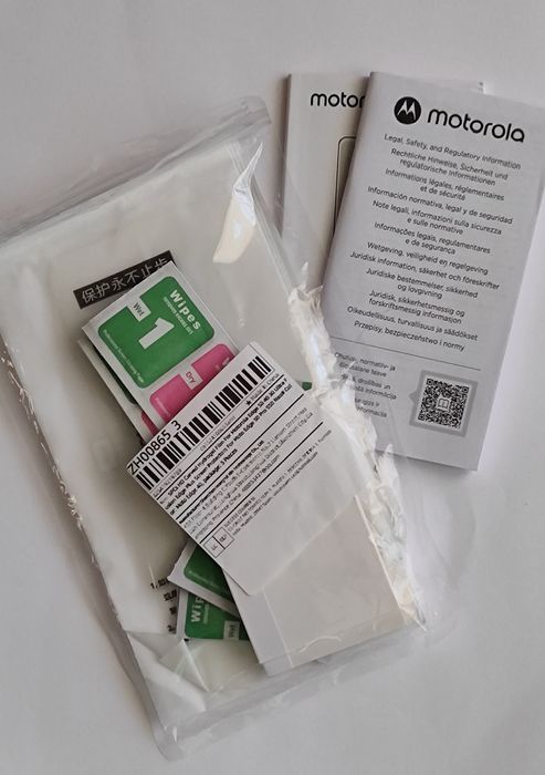 Smartfon Motorola Edge 40 8 GB / 256 GB 5G Czerwony Viva Magenta Gw