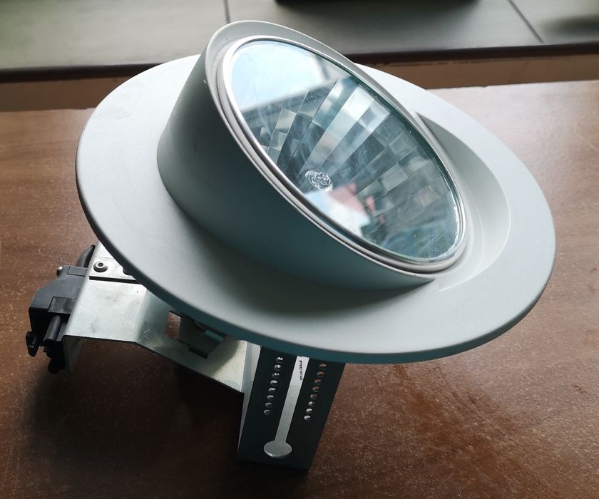 Lampa, reflektor