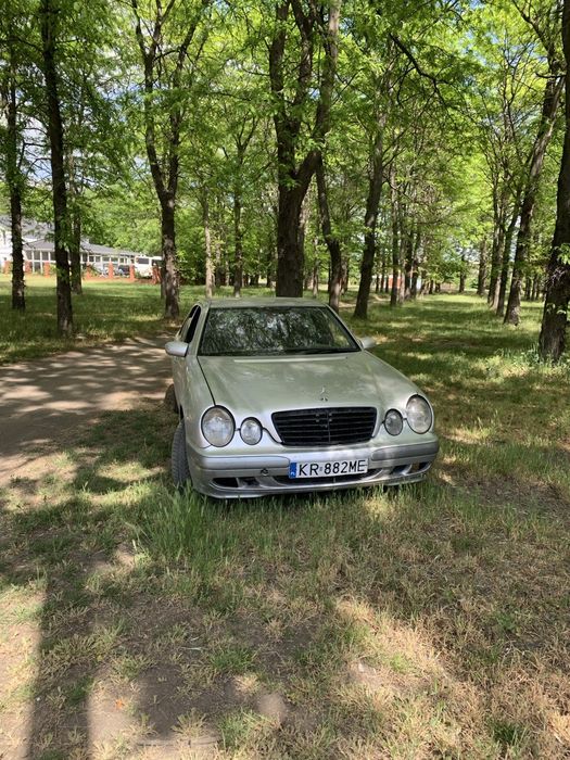 Mercedes W210 E270 2001г om612