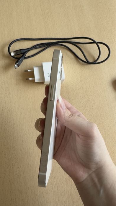 iPhone 13 128GB  Starlight