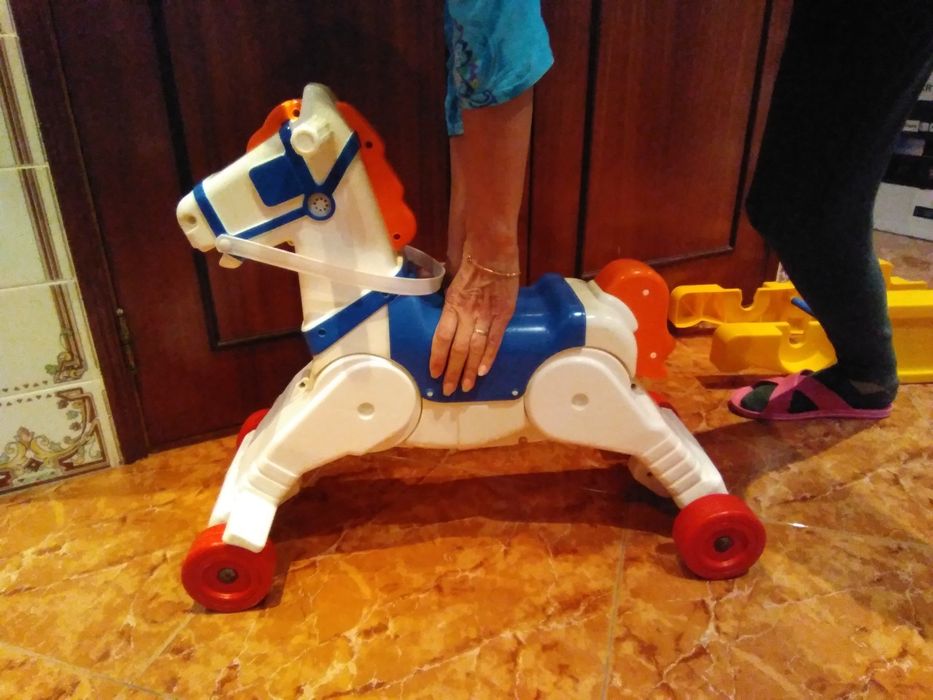 Cavalinho da Chicco brinquedo para baloiçar ou cavalgar, bebé, criança