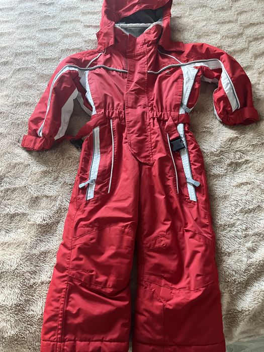 Комбінізон для дівчинки. Лижний костюм