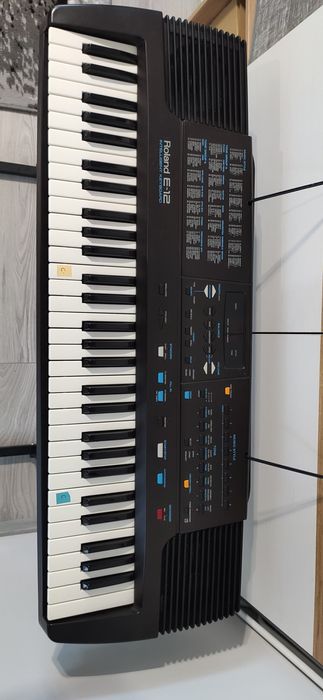 Keyboard Roland e-12 zestaw