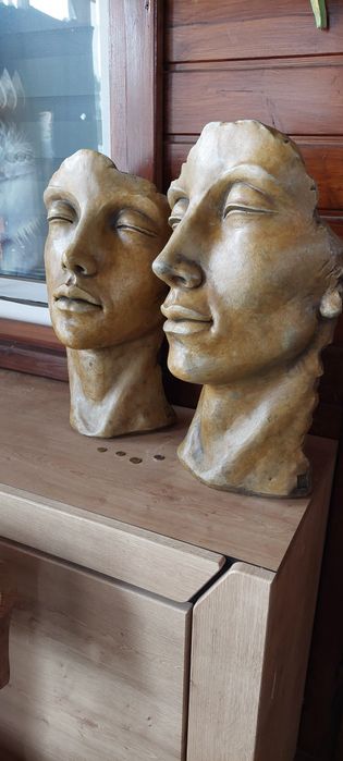 Rzeźby Ogrodowe głowy z betonu