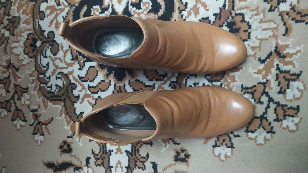 Батальйони взувані, фірми  Clarks, 42 розмір