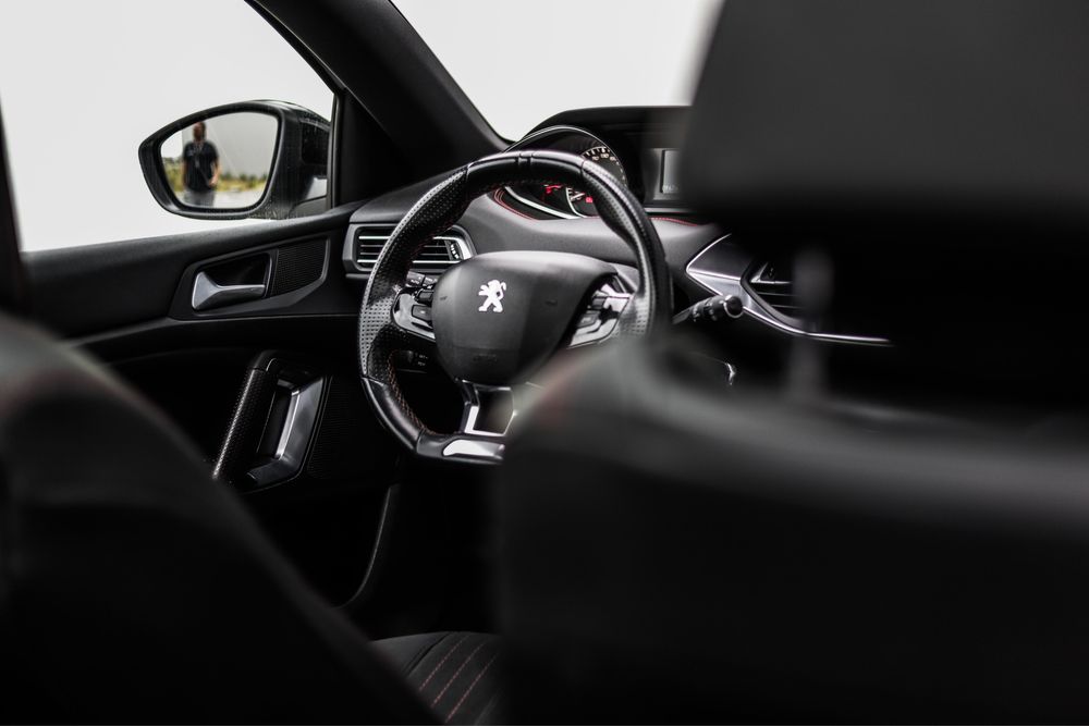 Peugeot 308 GT Line 1.2 PureTech 130cv – correia substituída