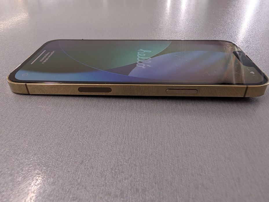 Iphone 13 pro max  gold