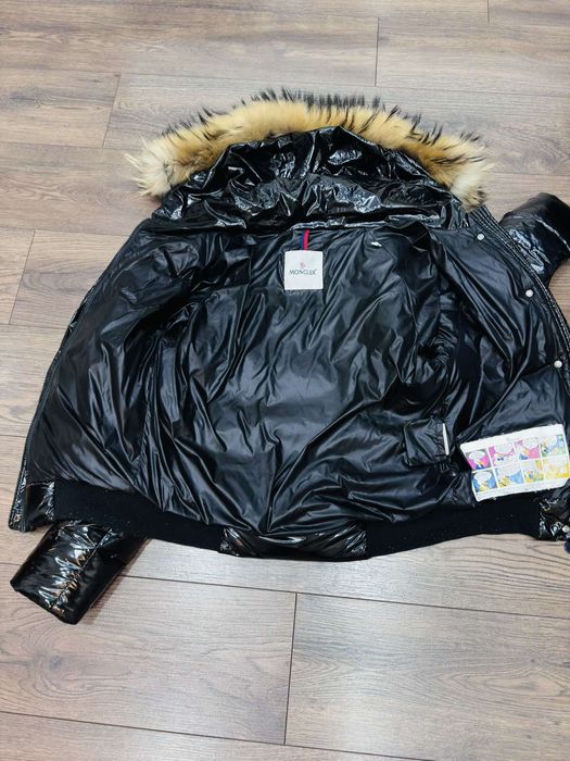 Пуховик Moncler в ідеальному стані