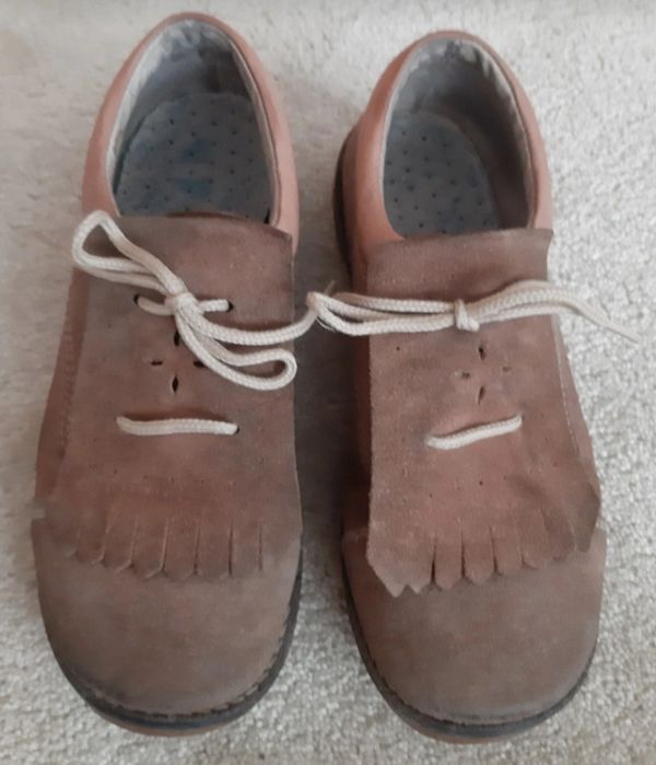 Sapato carneiras beges 32