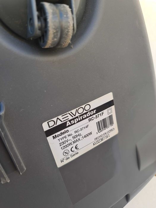 Aspirador Daewoo RC-371F 1400W Vacuum Cleaner