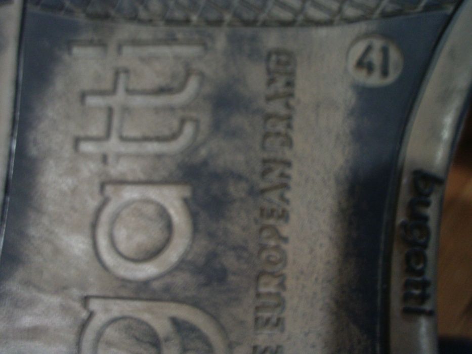Модельні туфлі дербі Bugatti р.41