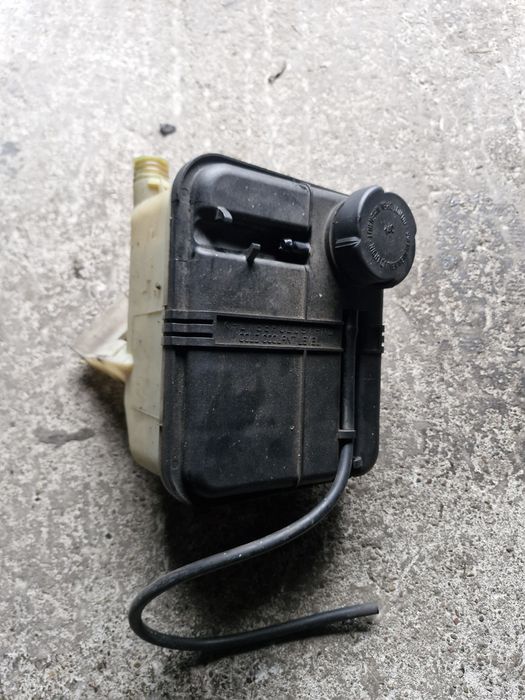 Zbiorniczek wyrownawczy bmw e39 2.0d 2.5d 3.0d