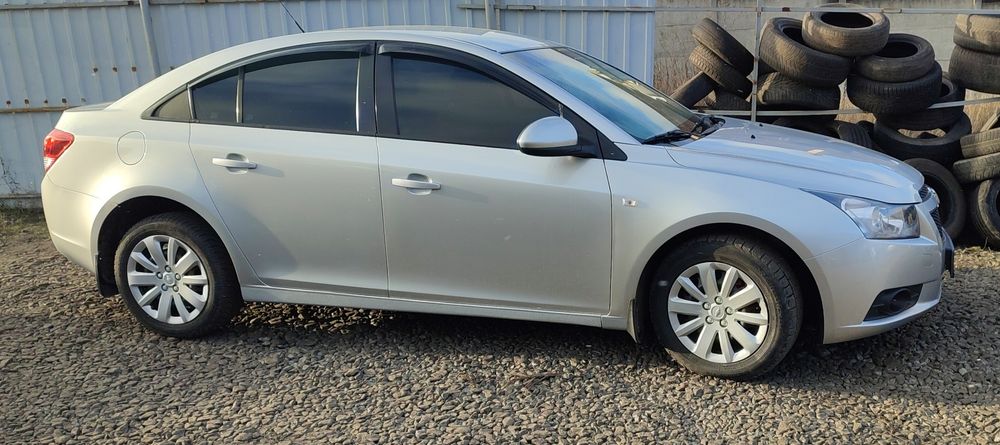 Chevrolet Cruze 2011р,1.8 бензин