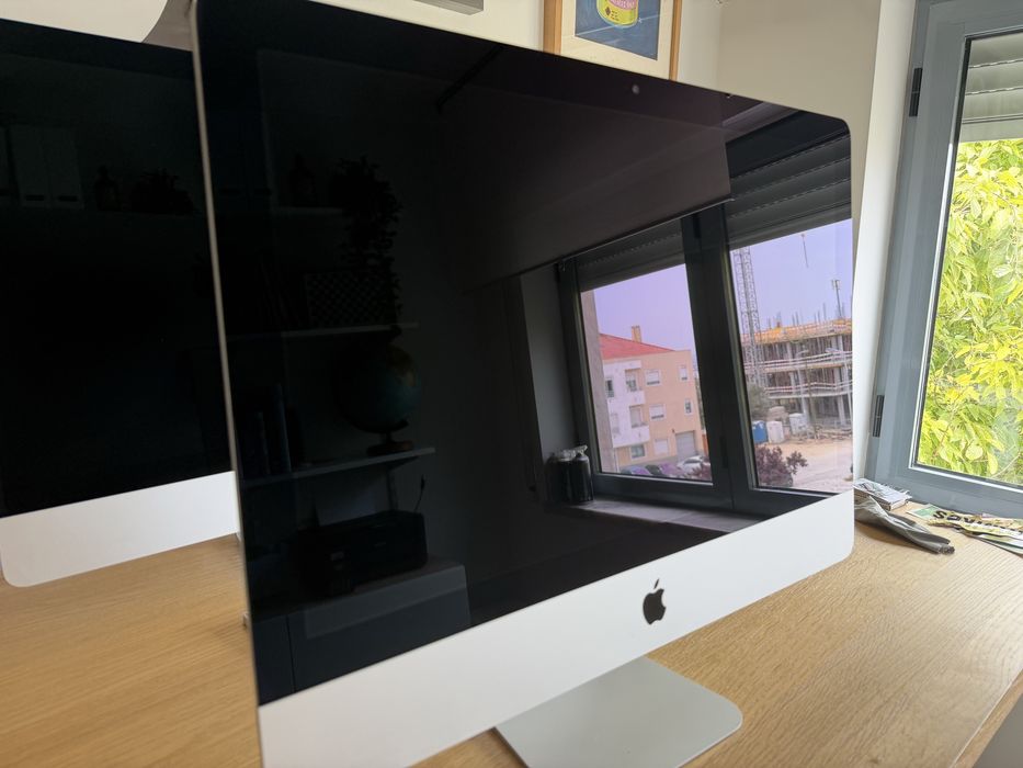 MAC 21” de 2017 como novo. Com teclado e rato
