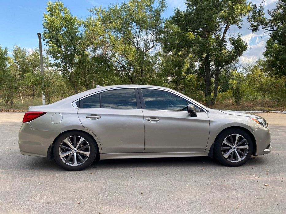 Subaru Legacy 2016 (2.5i-S CVT / 175 к.с. / AWD)