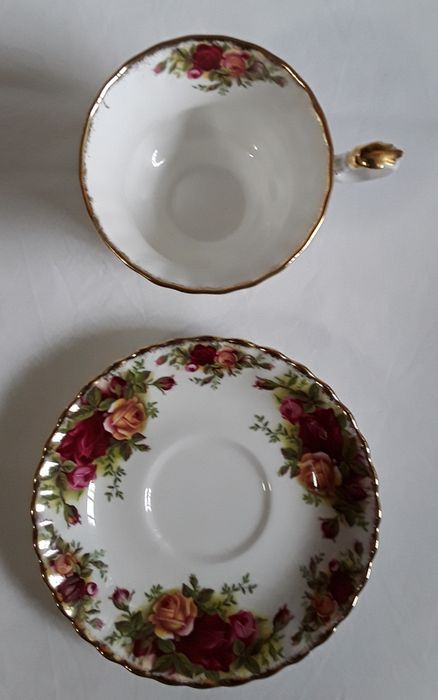 Chávena e pires Old Country Roses, Royal Albert, Bone China, England